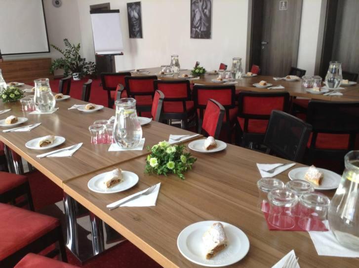 Hotel Monde Uherský Brod Zewnętrze zdjęcie