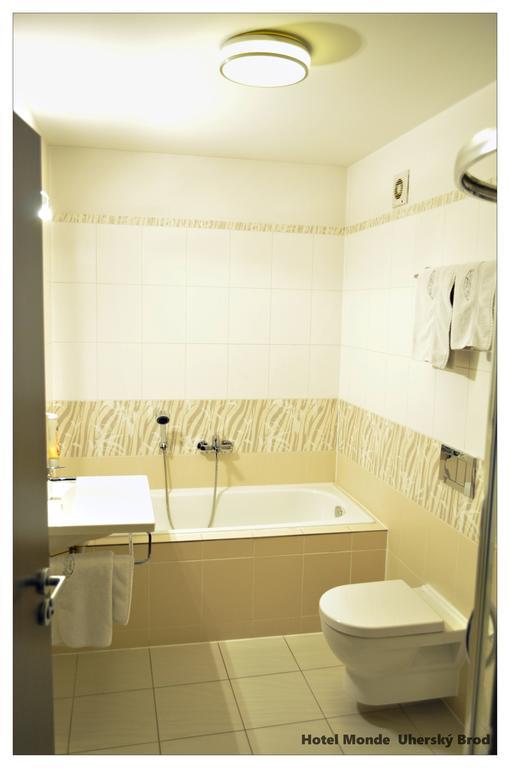 Hotel Monde Uherský Brod Zewnętrze zdjęcie