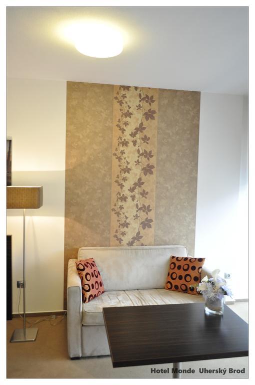 Hotel Monde Uherský Brod Zewnętrze zdjęcie