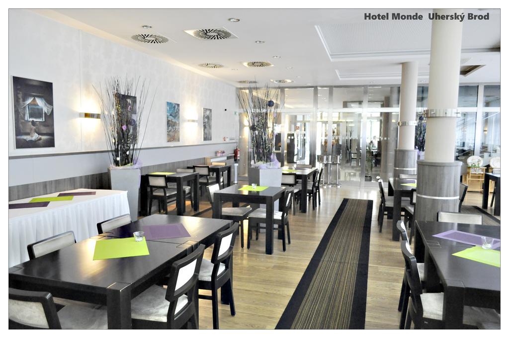Hotel Monde Uherský Brod Zewnętrze zdjęcie